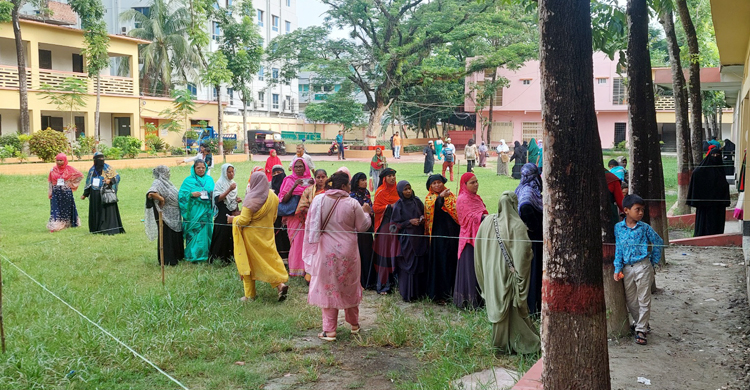 দুই সিটিতে ভোট শুরু